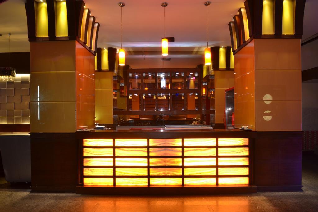 Hotel Royal Cliff Kánpur Kültér fotó