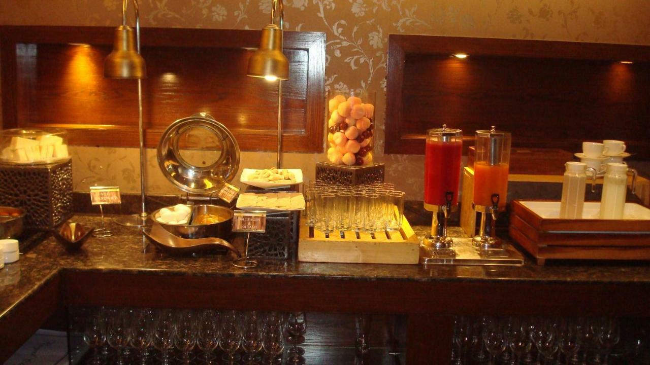 Hotel Royal Cliff Kánpur Kültér fotó