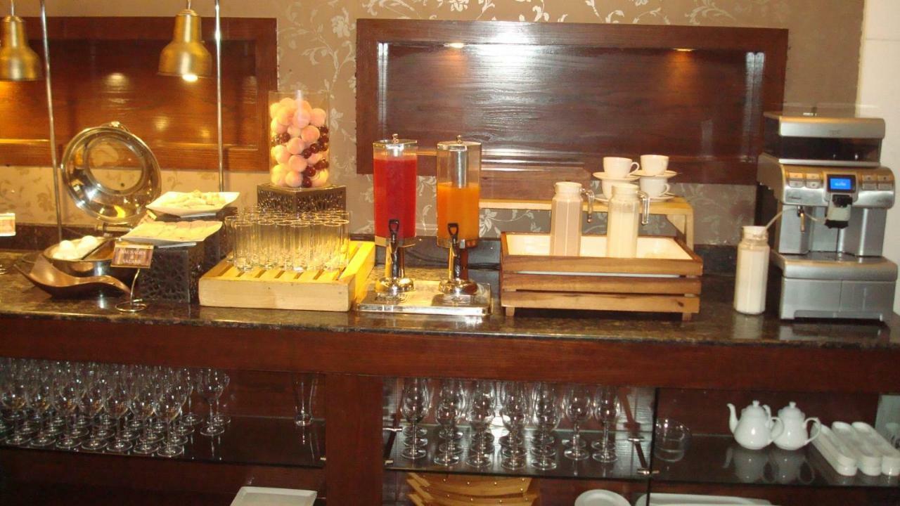 Hotel Royal Cliff Kánpur Kültér fotó